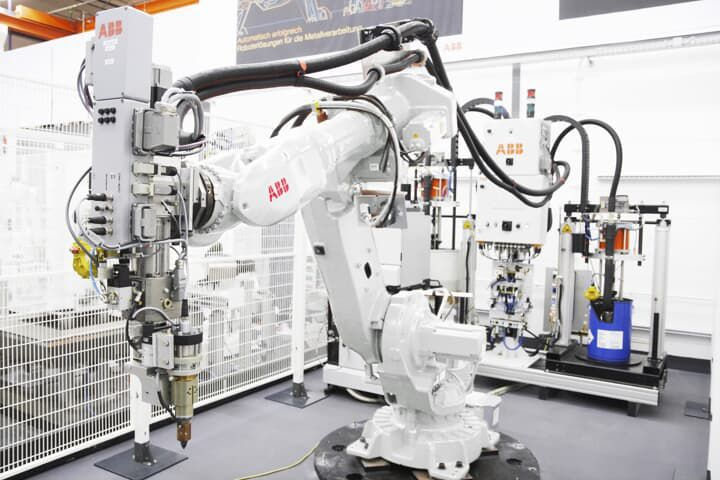 The Importance of Seamless Robot-PLC Communication in Industry 4.0